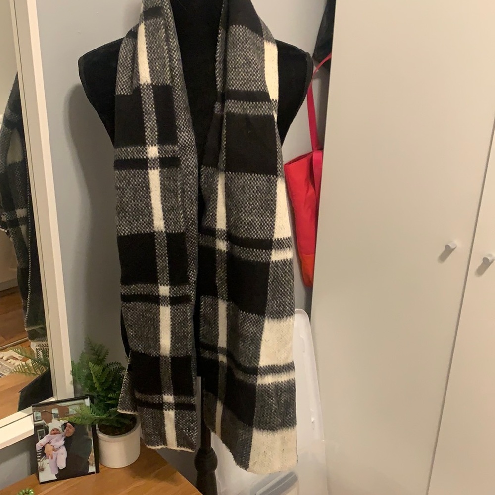 Madison88 scarf 🧣